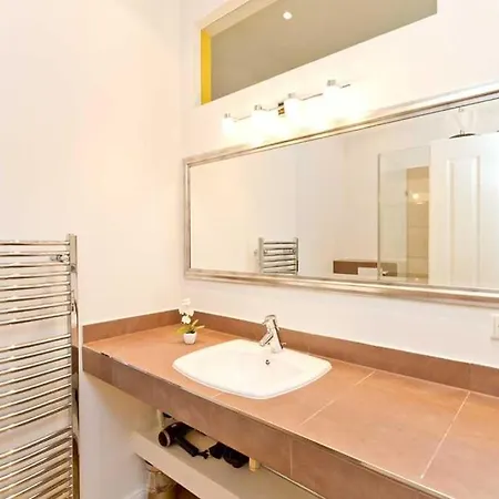 Villa Livia Whg 01 *