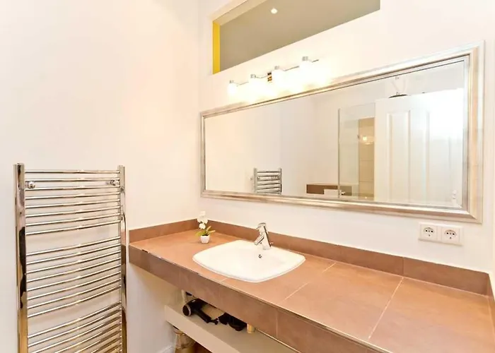 Villa Livia 01 *